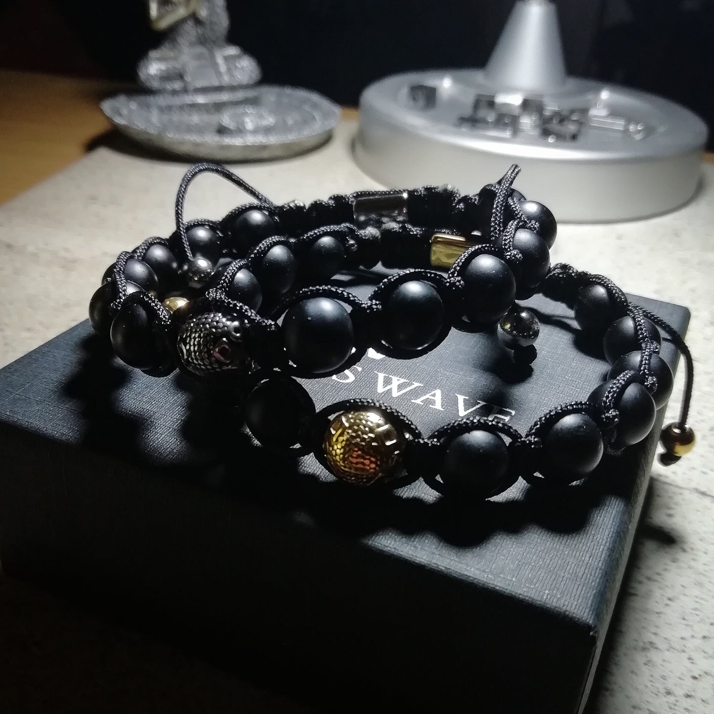 Pulsera shambala gold con Onix mate.