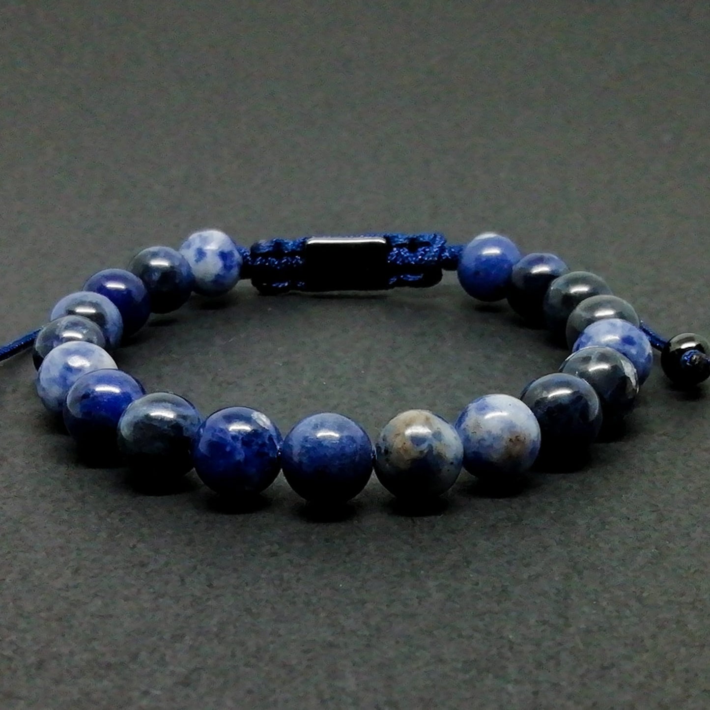 Pulsera para hombre hecha con Sodalita 8mm.